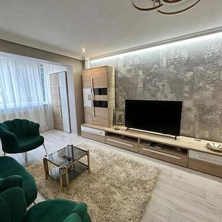 Stylish Apartment In Dambu Тиргу-Муреш Екстер'єр фото