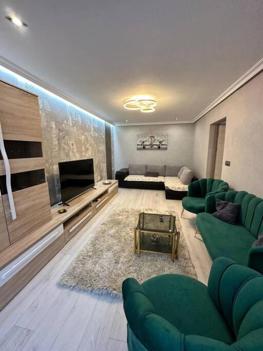Stylish Apartment In Dambu Тиргу-Муреш Екстер'єр фото